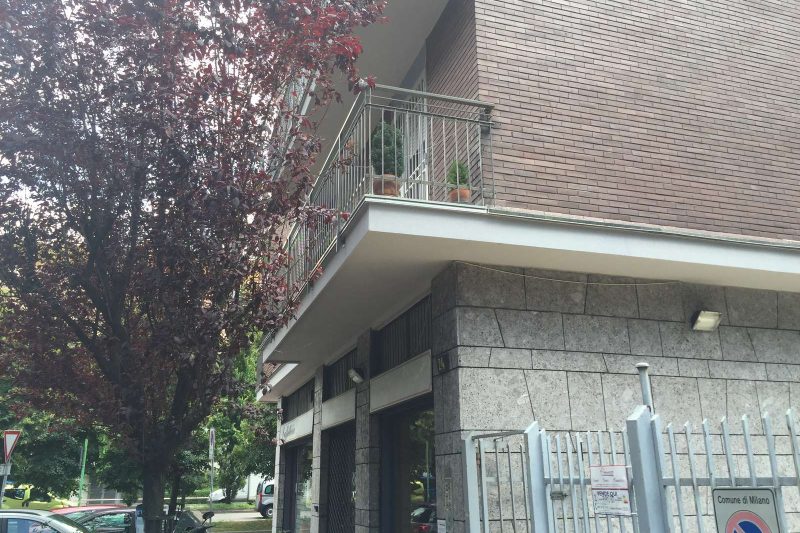 Rifacimento facciata e balconi con profilo gocciolatoio Aquascud Line